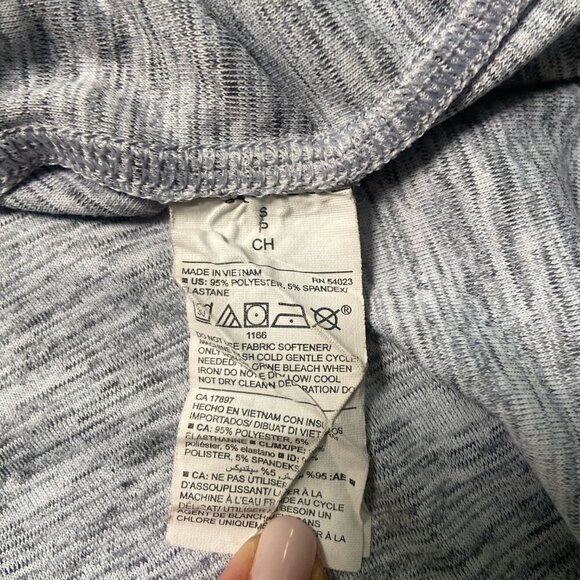 Old Navy Active Breathe ON 1/4 Zip Pullover Gray Long Sleeve Thumbholes Sz Small - Picture 7 of 7
